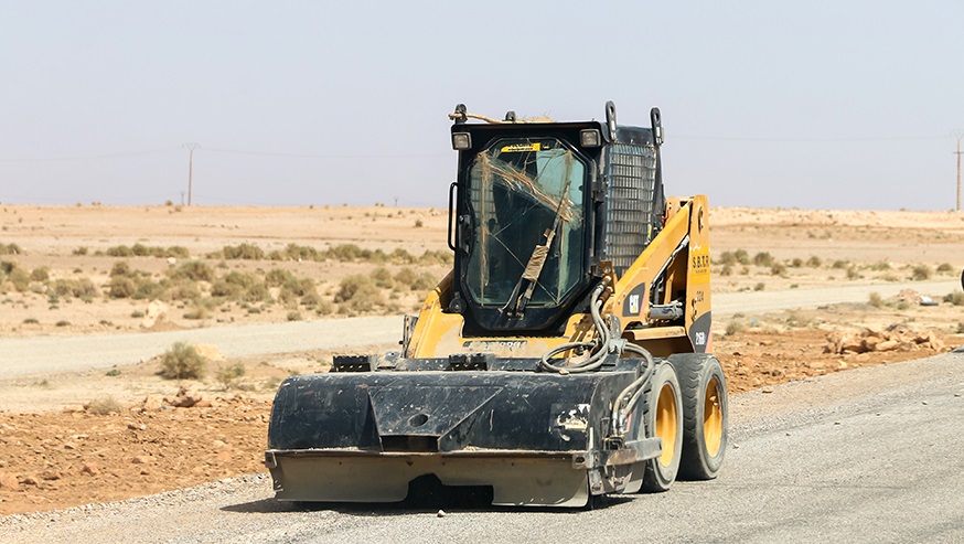 Unraveling the Intricacies of Auxiliary Hydraulics in Skid Steer Loaders and Compact Tracked Loaders